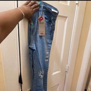 Levis jeans